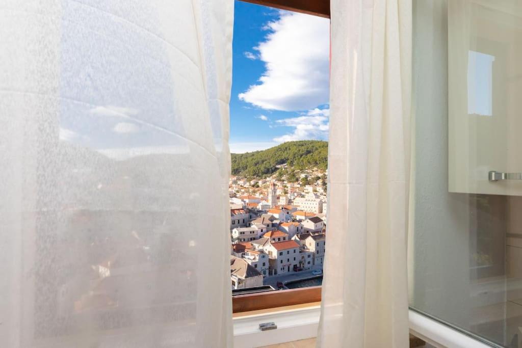 Bento Apartment - Best View On Town And Sea Pucisca Extérieur photo